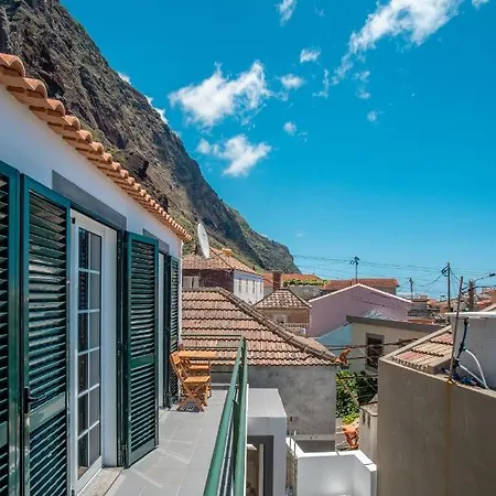 Casa De No * Paul do Mar (Madeira)