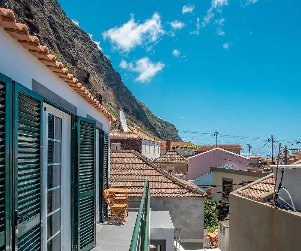 Casa De No * Paul do Mar (Madeira)